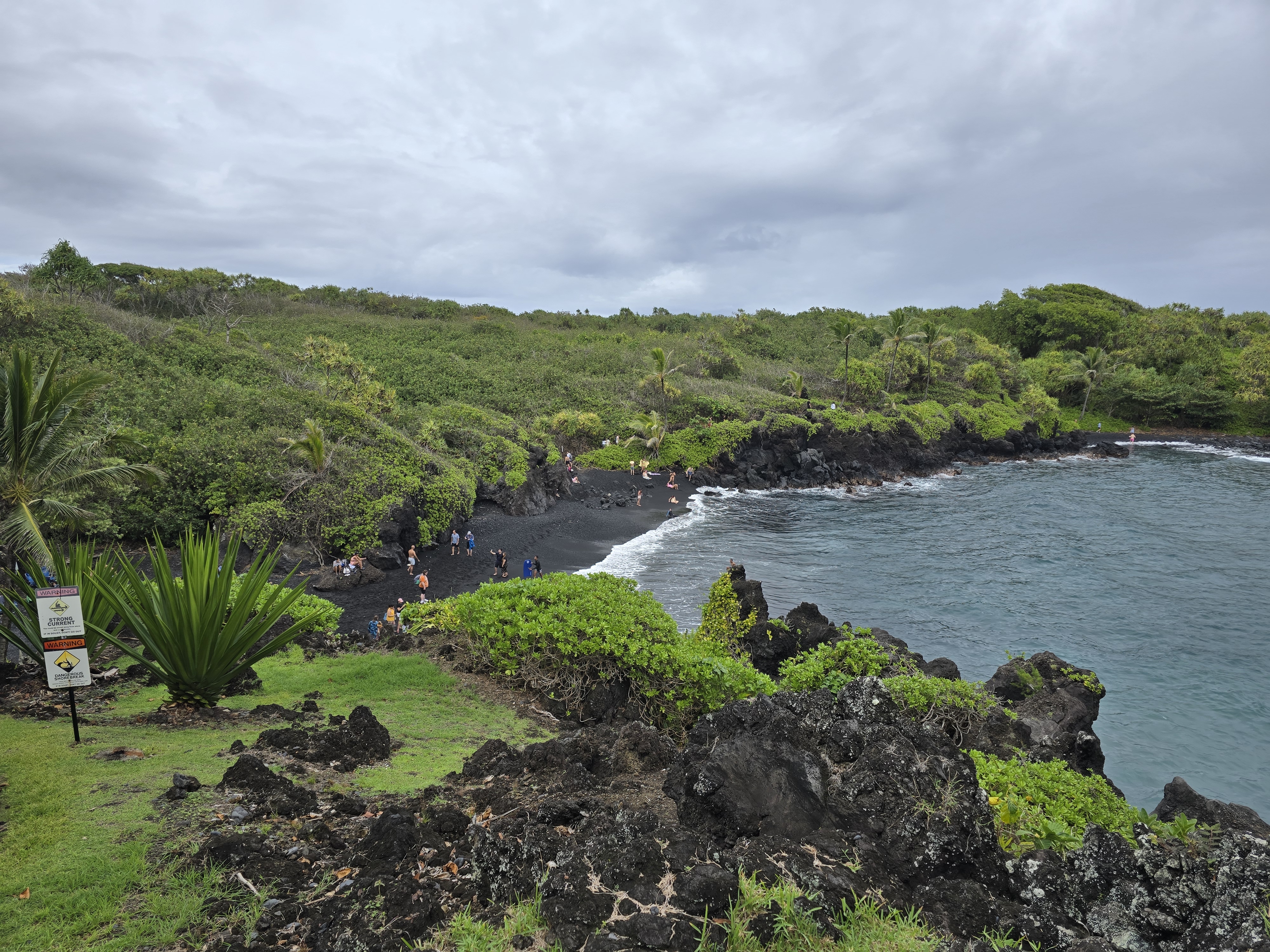 Black sand beach at Wai'anapanapa State Park, Maui